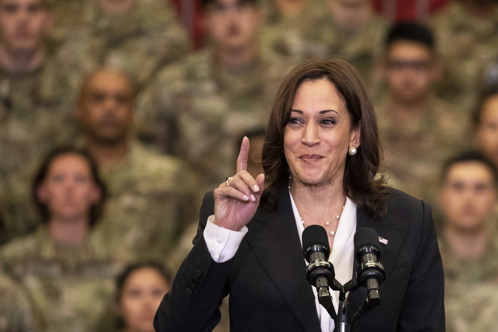Kamala Harris da positivo por covid-19