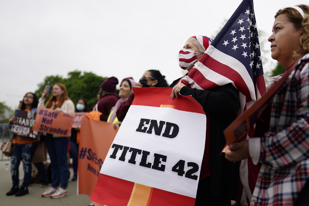 Gobierno de Biden alega ante Supremo que puede rescindir Permanecer en México