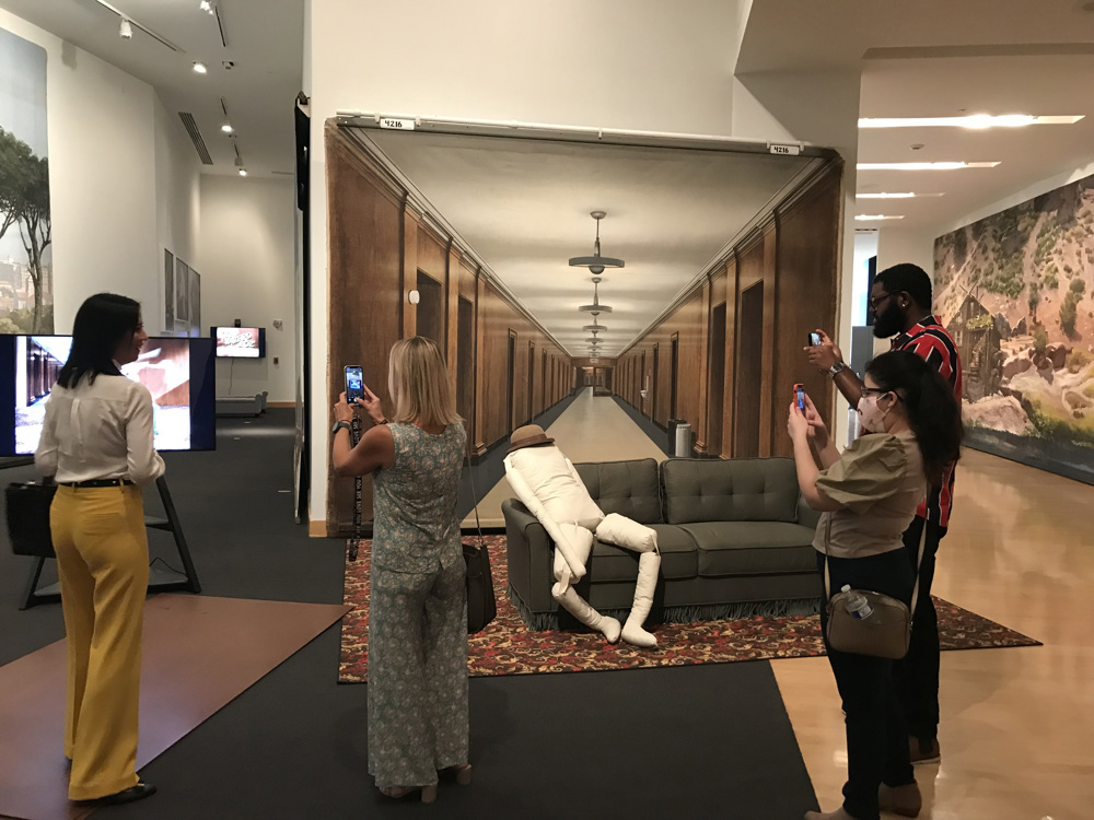 El telón de fondo del Hollywood clásico llega por primera vez a un museo