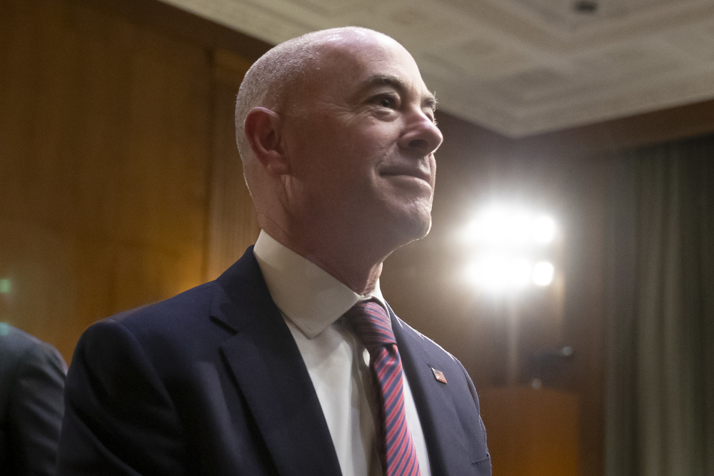 Mayorkas reitera que EE.UU. hará cumplir leyes de inmigración en la frontera