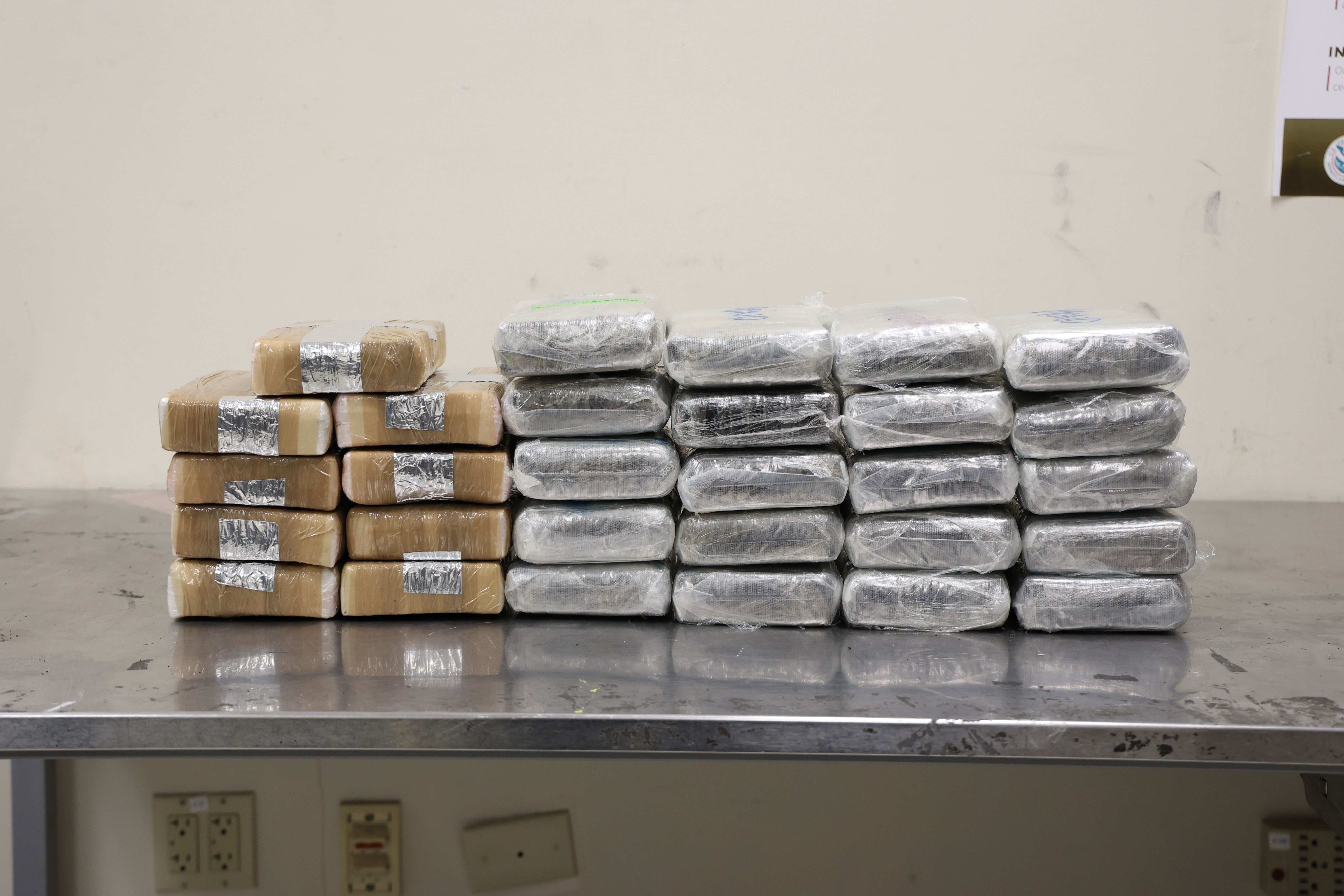 Oficiales de CBP incautan carga de cocaína en el Puente Internacional de Hidalgo