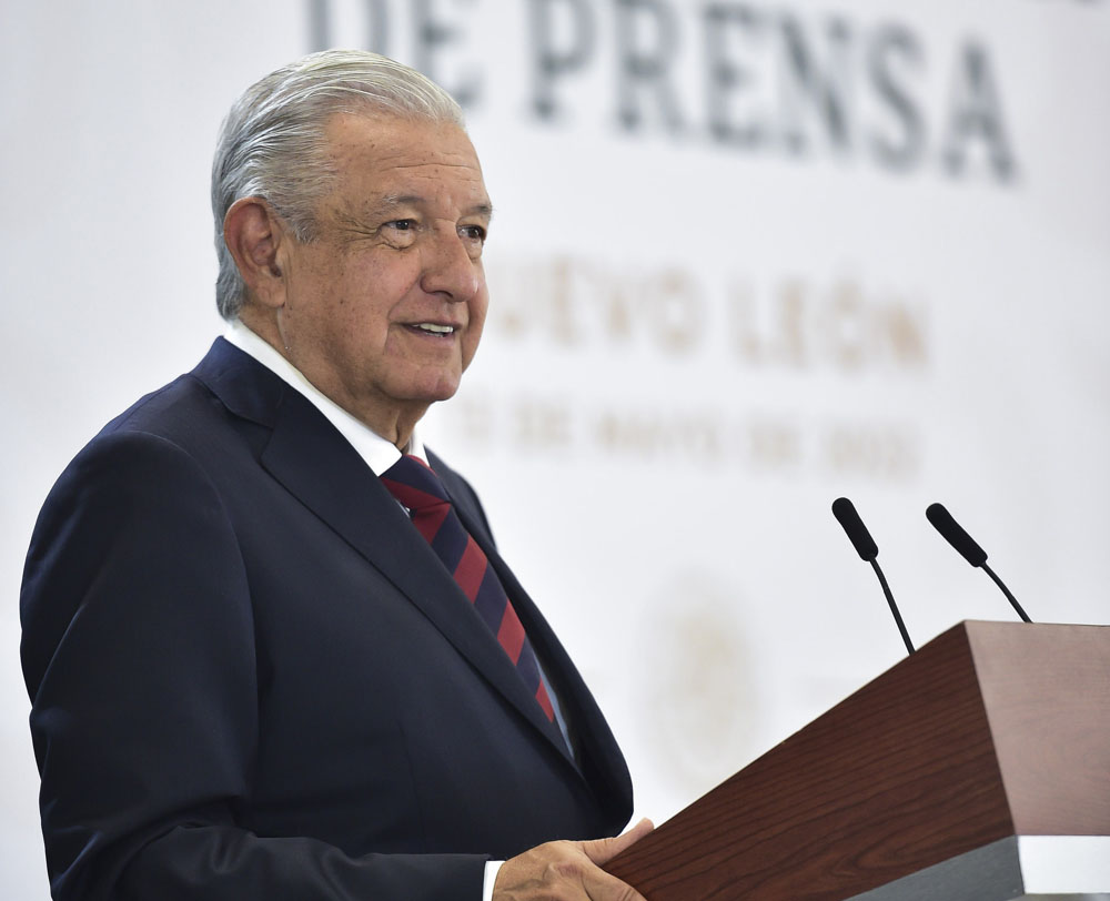 López Obrador se reúne con padres de Debanhi, joven presuntamente asesinada