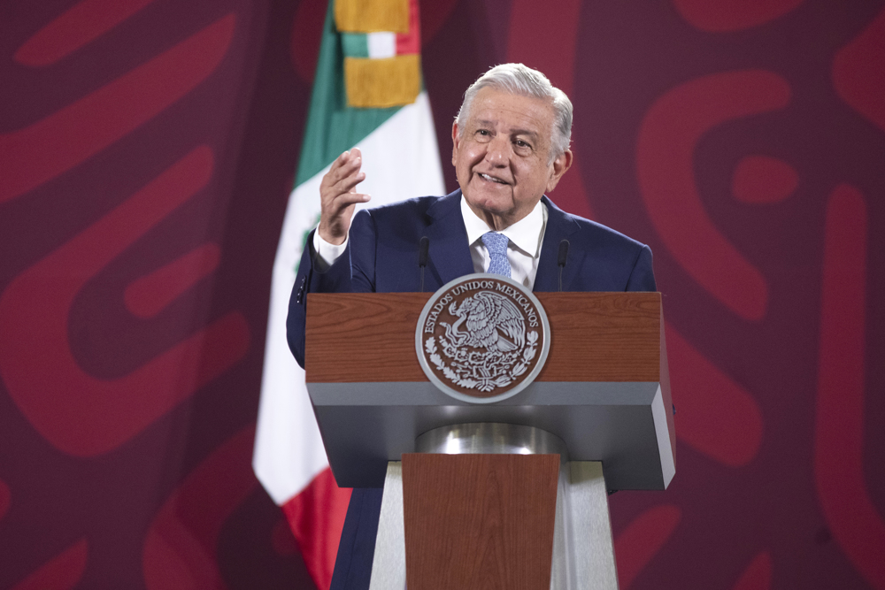 López Obrador asegura que tramo 5 del Tren Maya no se detendrá pese a amparos