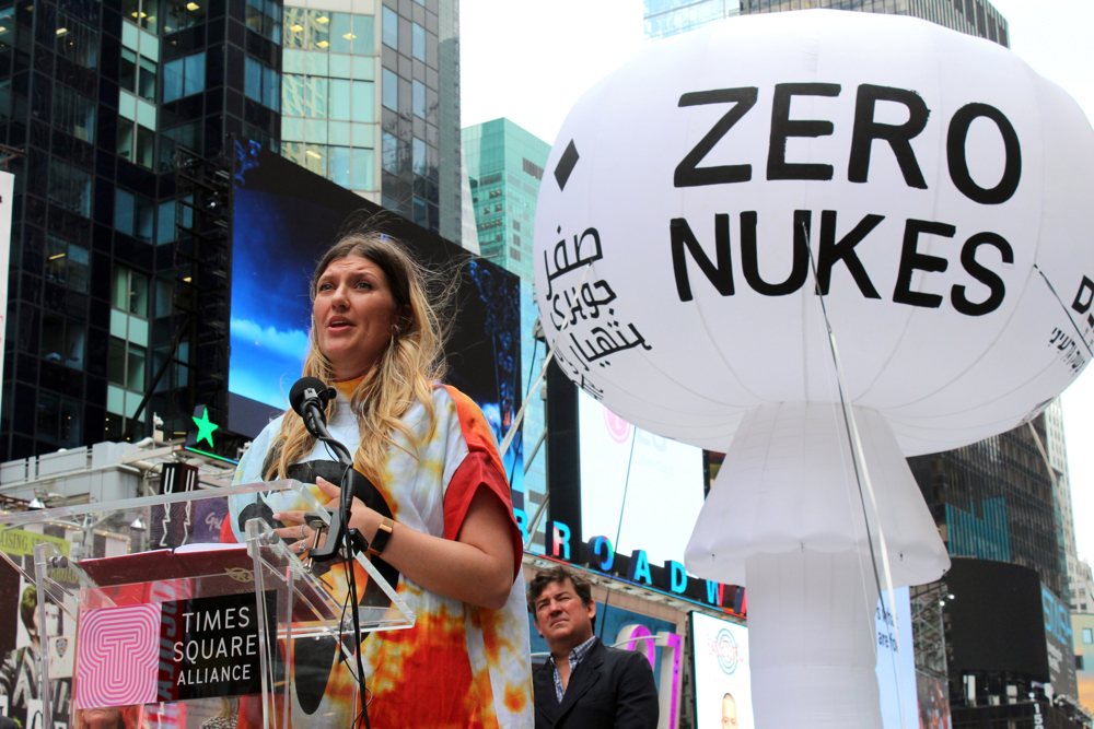Un “hongo atómico” en Nueva York para concienciar sobre el peligro nuclear
