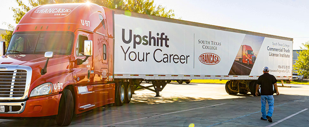 El congresista Cuéllar anuncia programa licencias CD en South Texas CollegeEl congresista Cuéllar anuncia programa licencias CD en STC