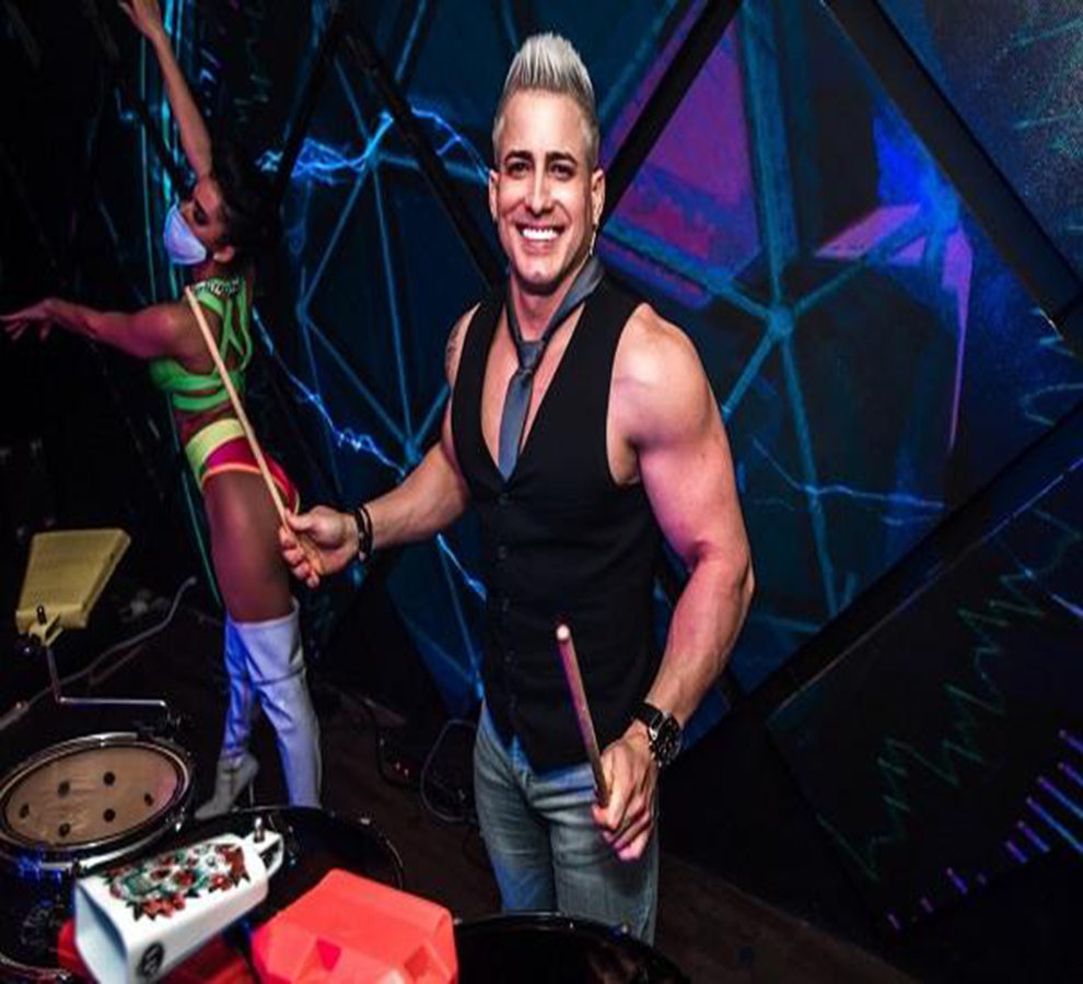 El timbalero cubano Angel Emilio, presenta “Voy a Vivir” junto a Erick Lexi