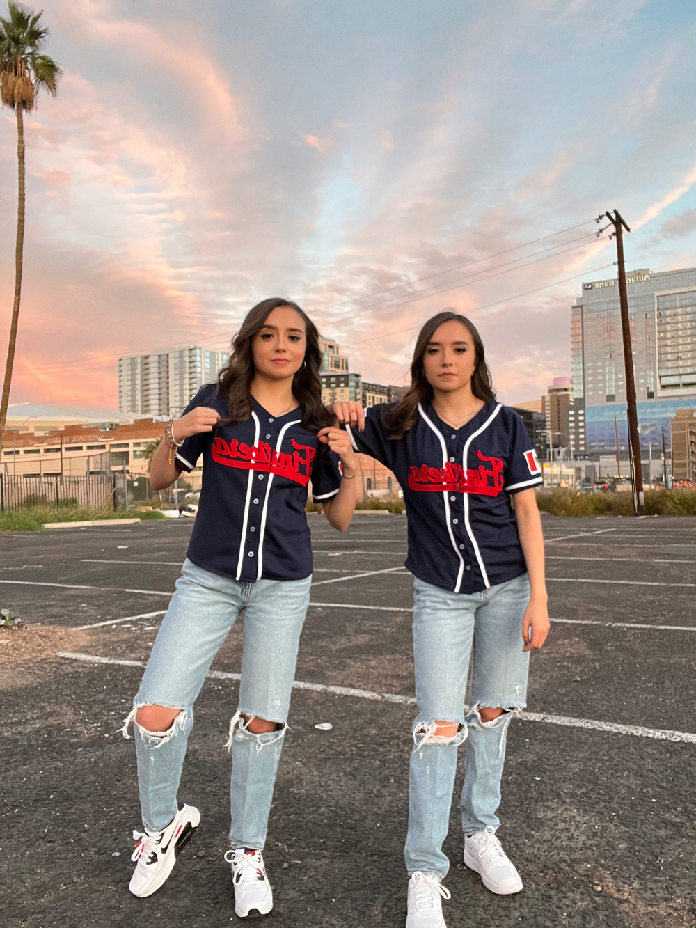 Las Marías, el dúo de regional mexicano que denuncia a “la migra”