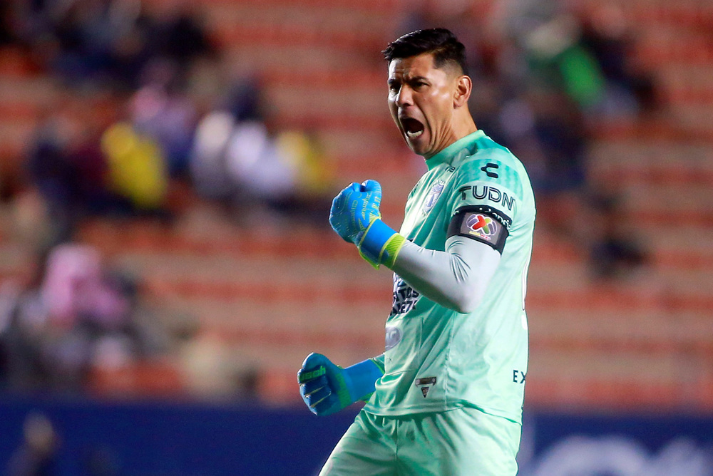 El argentino Ustari dice que si Pachuca es campeón regalará camiseta a Messi