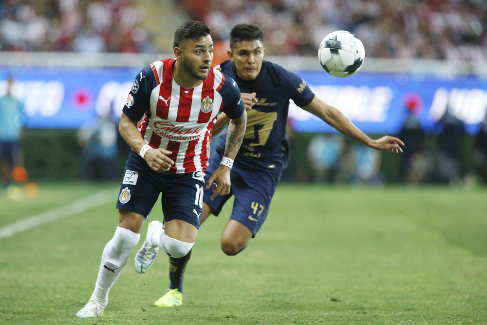 El Guadalajara golea a los Pumas UNAM y avanza a los cuartos de final