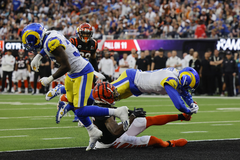 La NFL anuncia duelo entre los Rams y los Broncos en Navidad