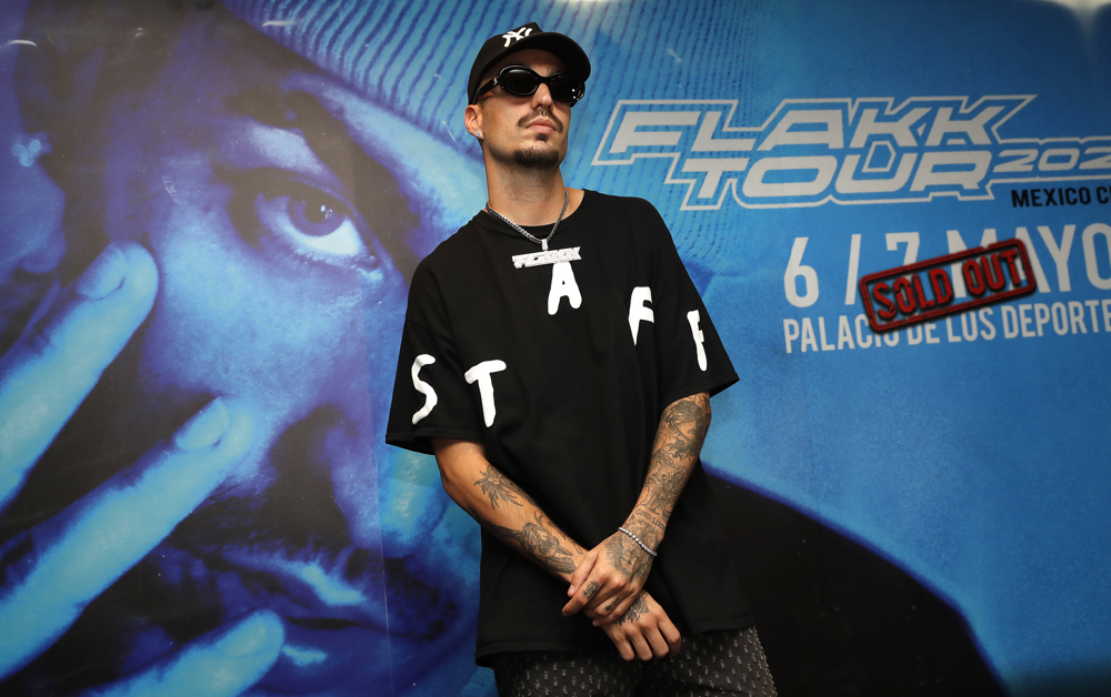 Rels B disfruta de México y anuncia dueto con Christian Nodal