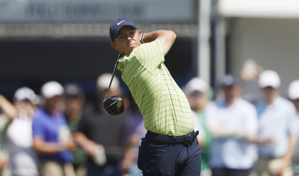 Rory McIlroy brilla y Jon Rahm sufre en el arranque del Campeonato de la PGA