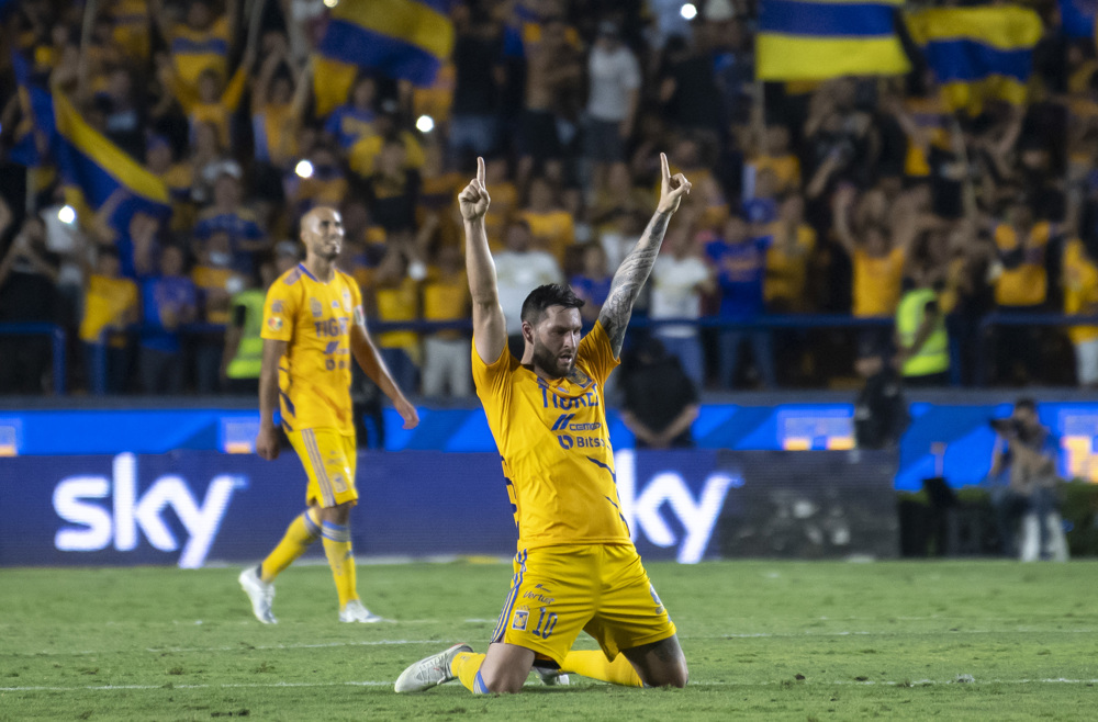 Tigres pierde con Cruz Azul, pero se clasifica a las semifinales