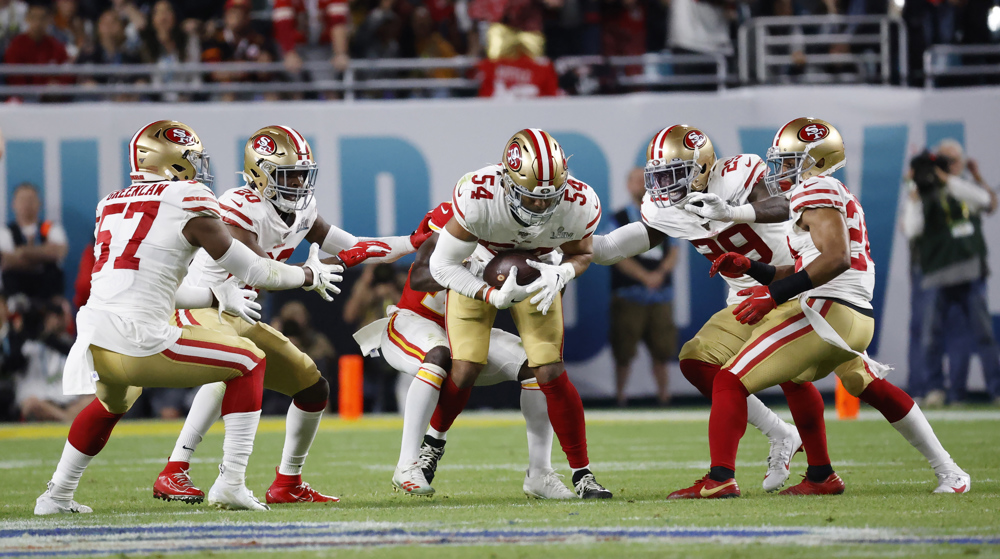 Fred Warner asegura que habrá mucho rojo y dorado de los 49ers en el Azteca