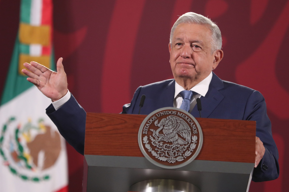 López Obrador dice que Carlos Slim se responsabilizó por accidente del metro