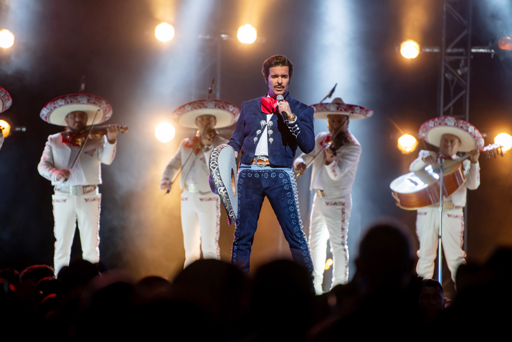 La serie sobre el Vicente Fernández “real” llega al público de EEUU