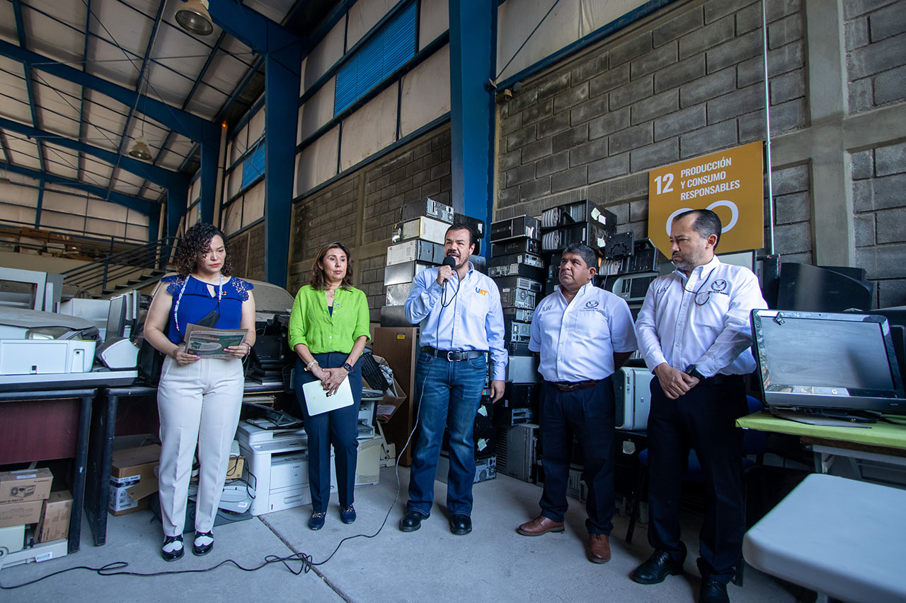 Inaugura el Rector de la UAT la campaña de reciclaje y recolección de basura electrónica