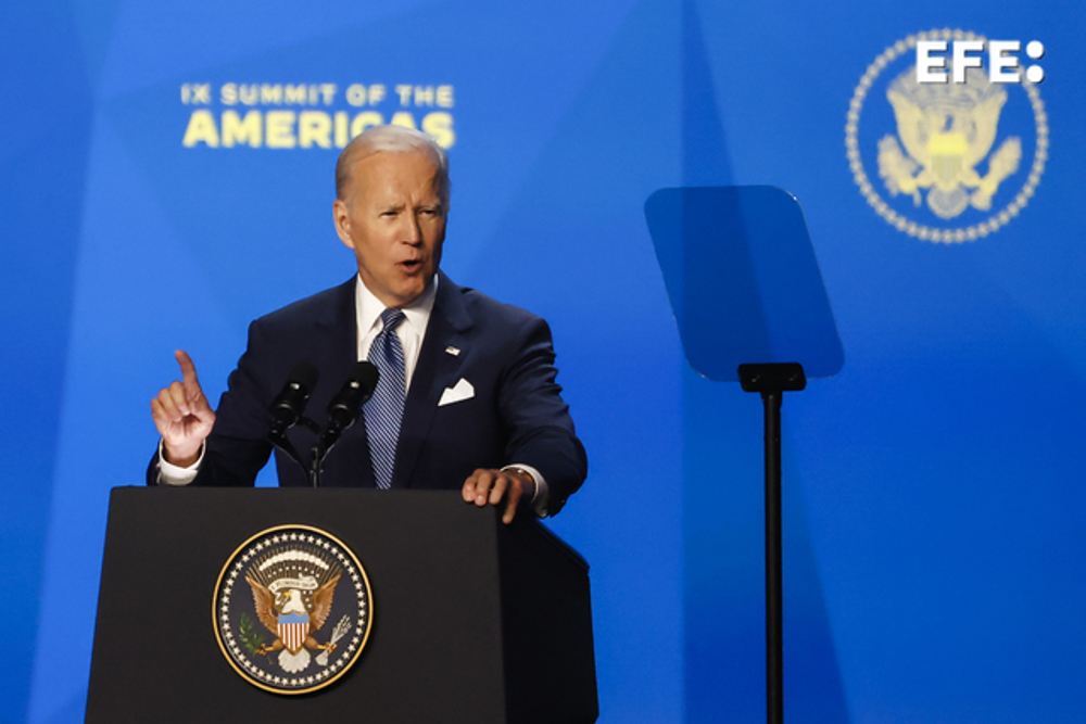 Biden llama a la unidad en una Cumbre de las Américas marcada por exclusiones