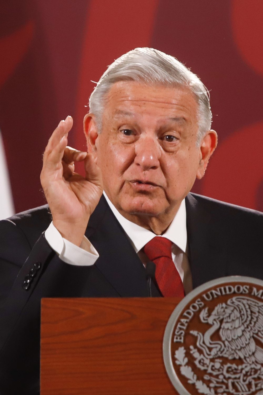 Pemex invertirá 2.000 millones de dólares para recudir 98 % de emisiones