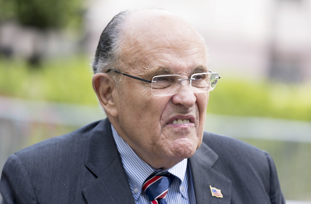 Alcalde Nueva York: Giuliani debe ser investigado por denuncia falsa de delito