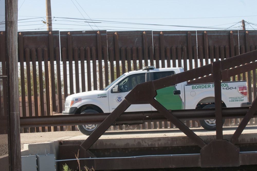 Acusan a mexicano de agredir a agente de la Patrulla Fronteriza de EEUU