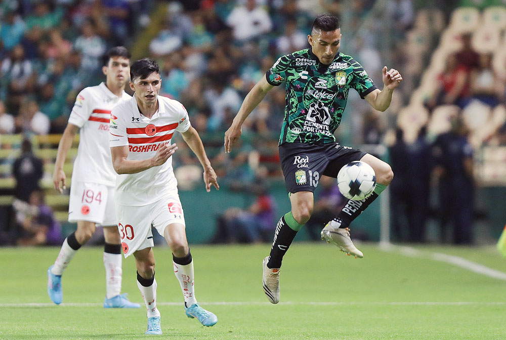 Ecuatorianos Mena, Torres y Castillo se juegan el Mundial en liga de México