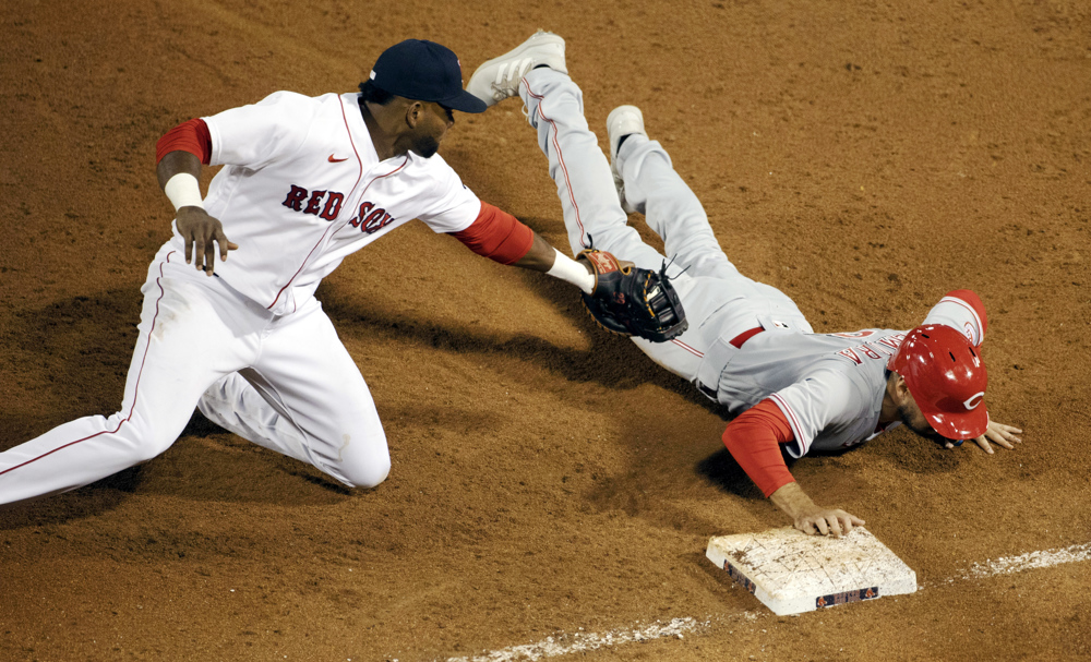El mexicano Alejandro Kirk encabeza una colorida jornada de poder latino en MLB