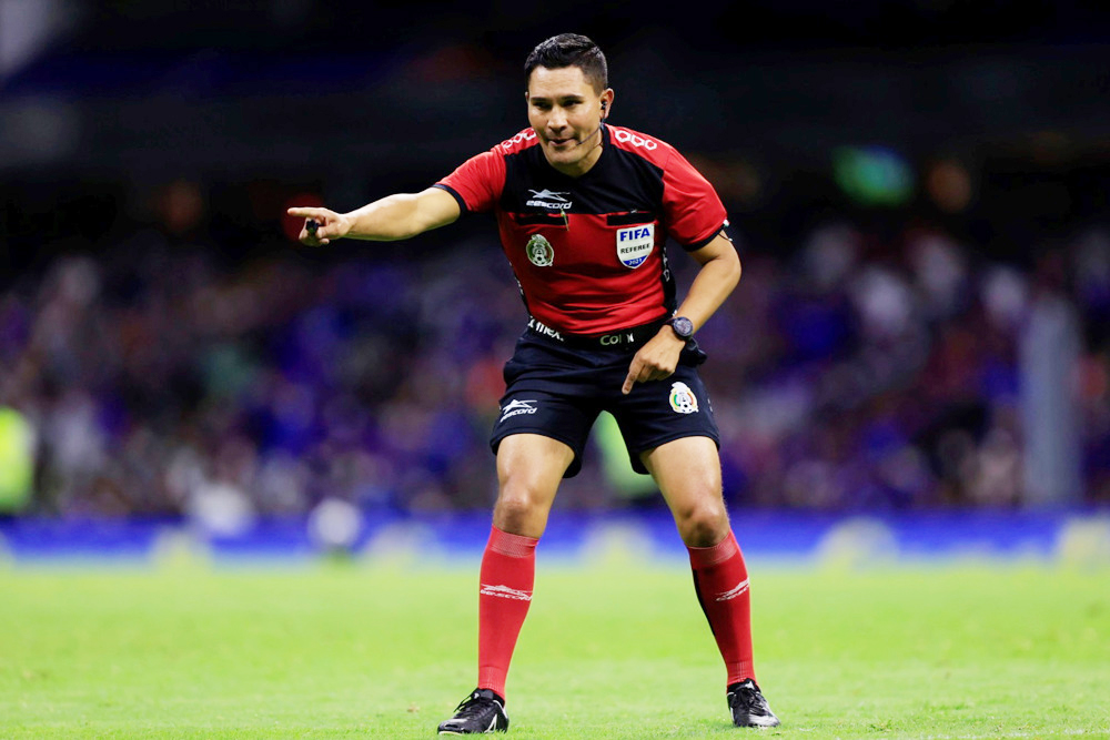 Federación española realiza diagnóstico del arbitraje del fútbol mexicano