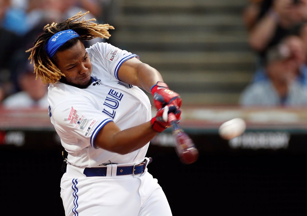 Guerrero Jr. conecta jonrón y lidera el poderoso ataque de Azulejos ante Orioles