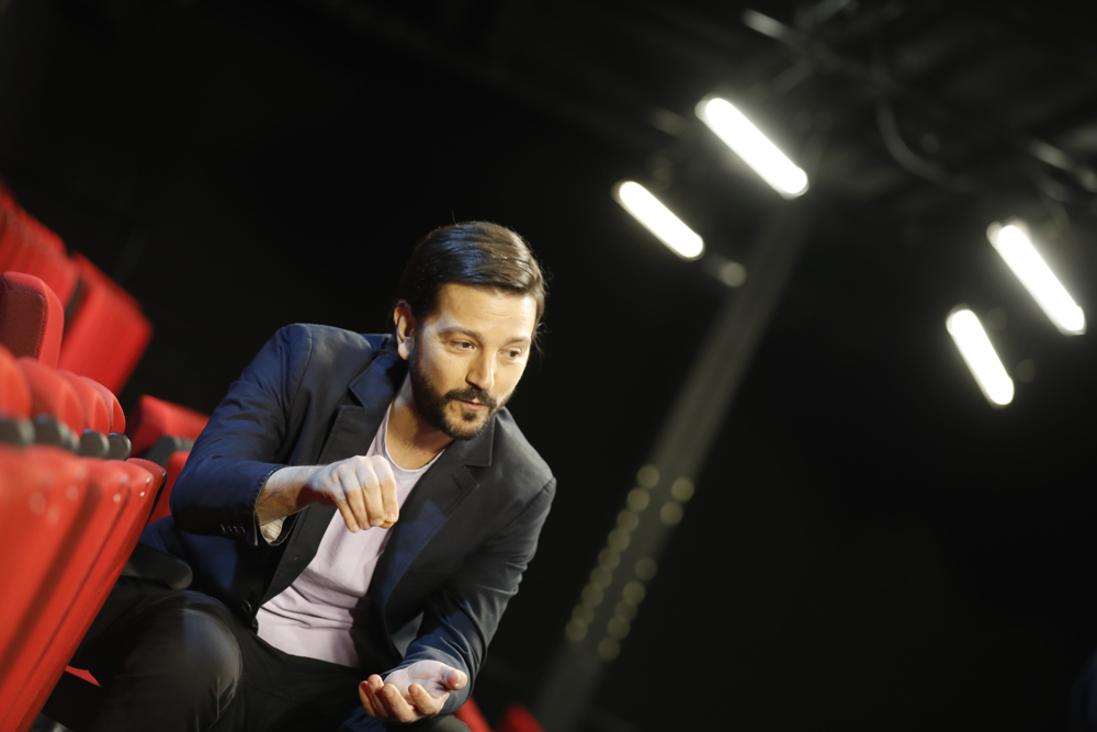 Diego Luna: “La honestidad es esencial en la escena”