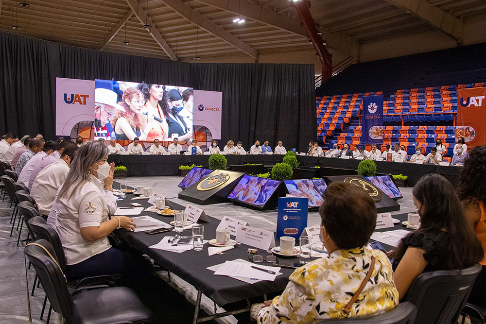 Inicia la UAT encuentro Conecta con sectores de la sociedad