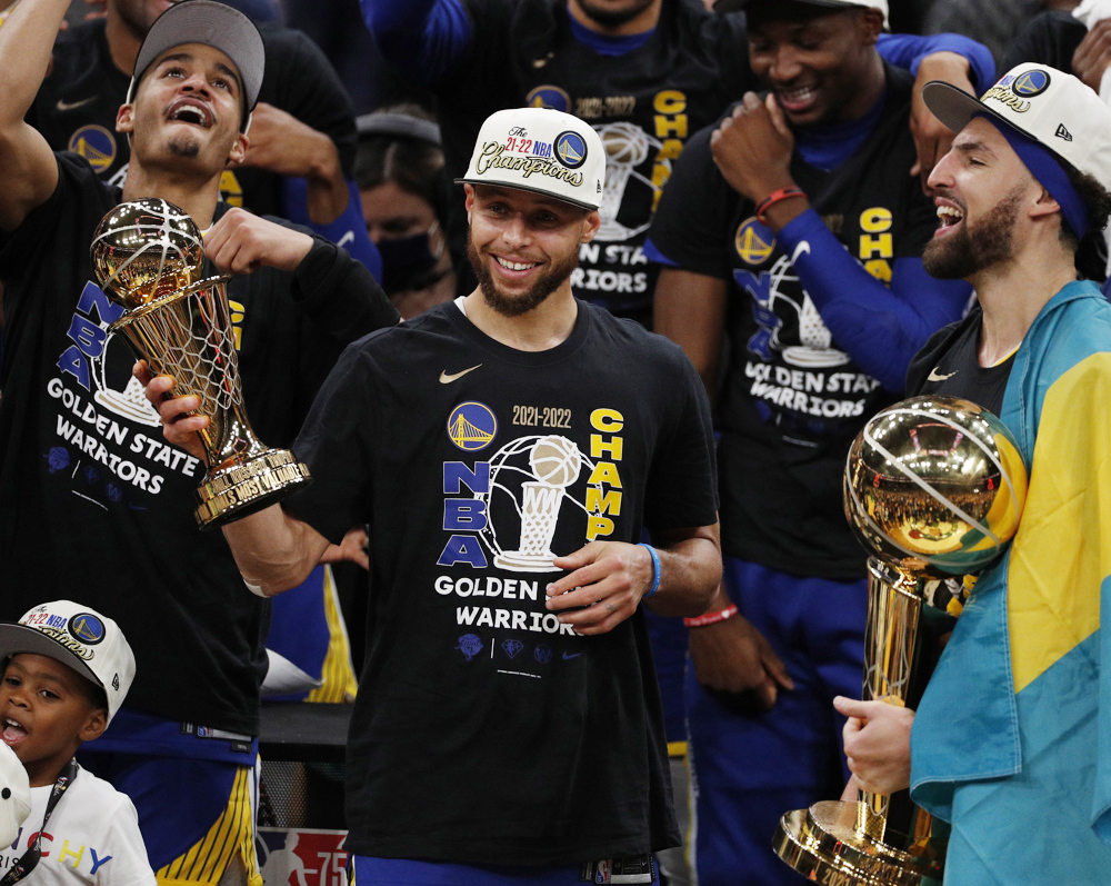 Stephen Curry se lleva su primer MVP de las Finales de la NBA