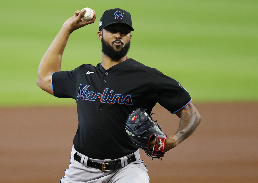 Sandy Alcántara entra de lleno en carrera por Cy Young de Liga Nacional