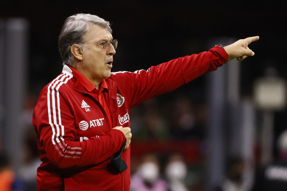 Martino no se inquieta por buen paso de Argentina ni por altibajos de Polonia