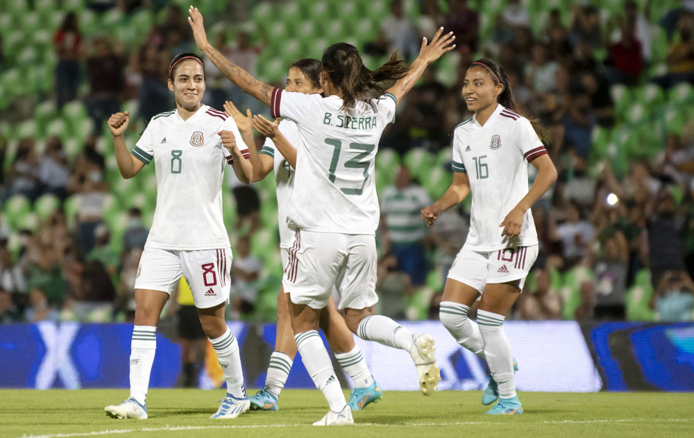 México golea otra vez a Perú y ratifica su buen nivel