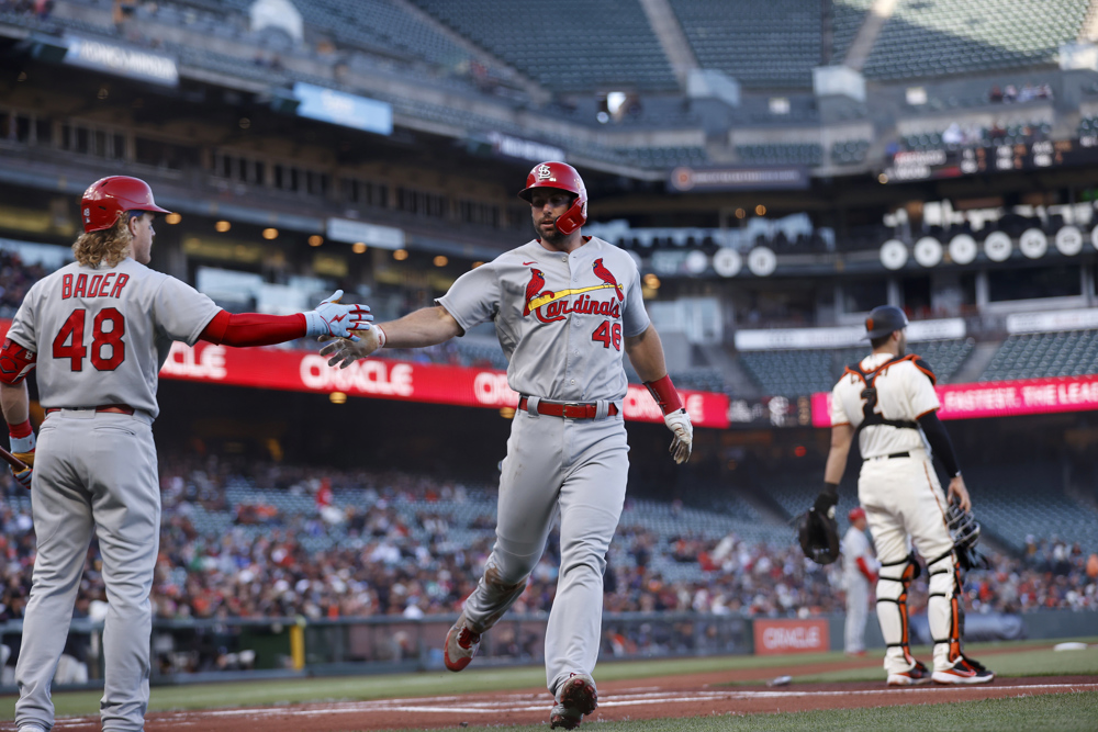 Paul Goldschmidt se desata y los Bravos siguen volando