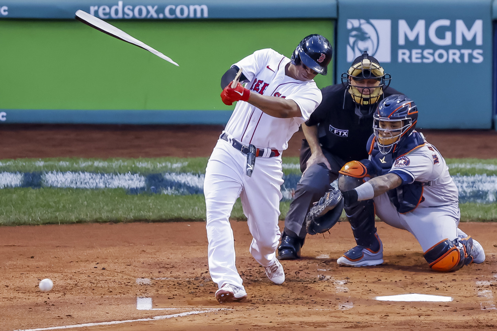 Un jonrón de Devers y el dominio de Pivetta guían a los Medias Rojas