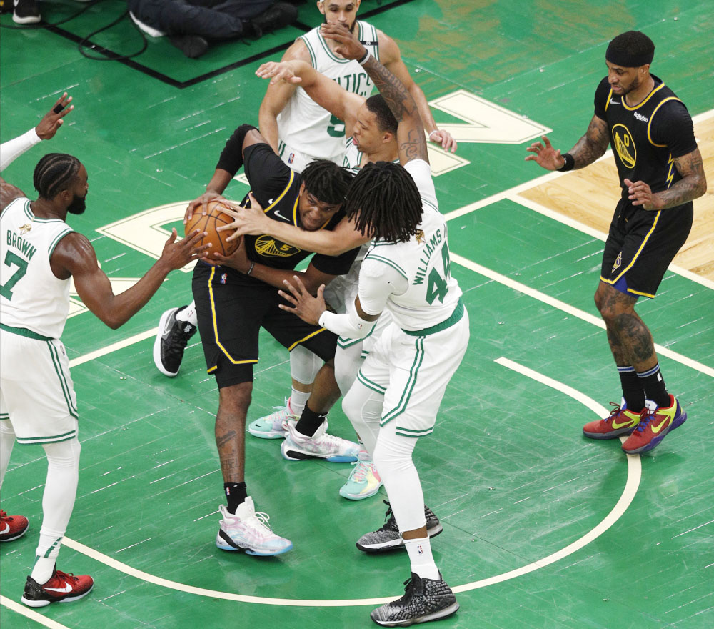 Kerr: “Los rebotes ofensivos nos mataron”