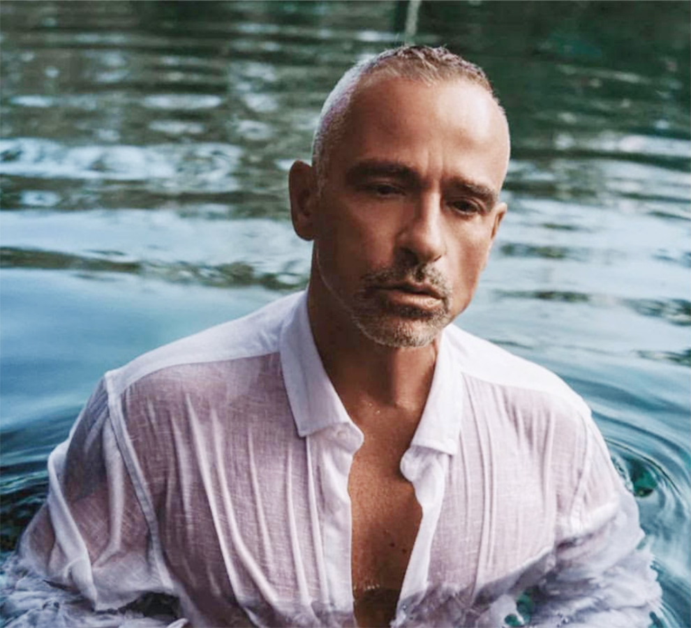 Ramazzotti lanza videoclip con su exesposa Michelle Hunziker y su hija 