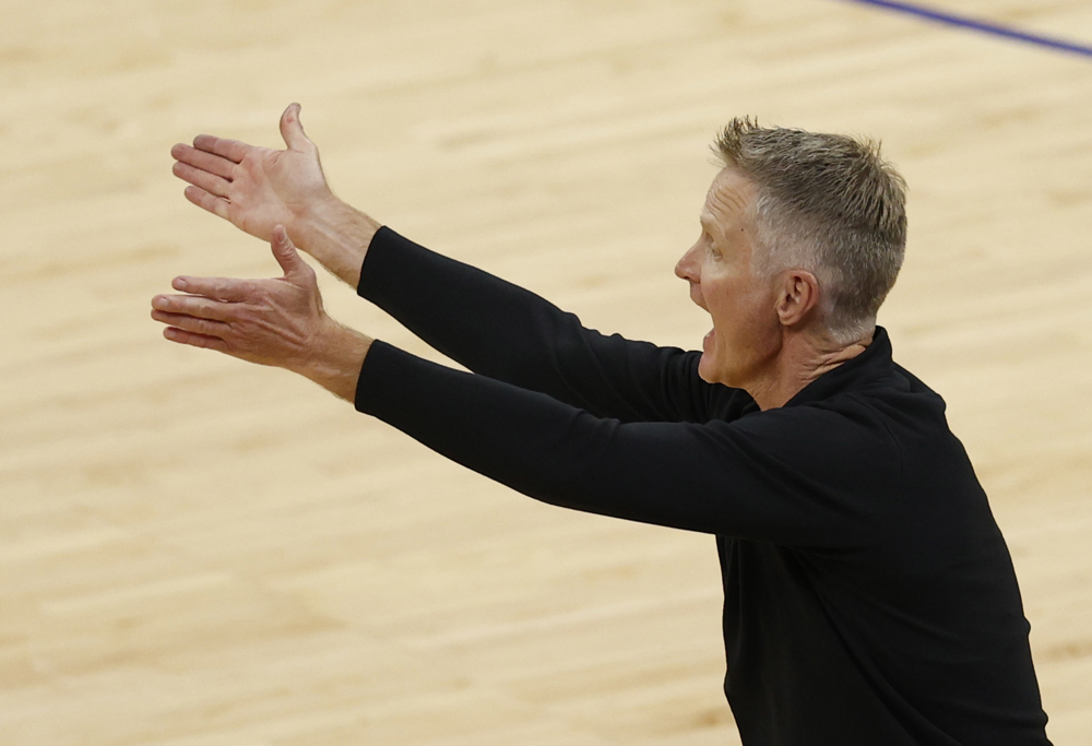 Steve Kerr cuenta con Stephen Curry para el cuarto partido de las Finales