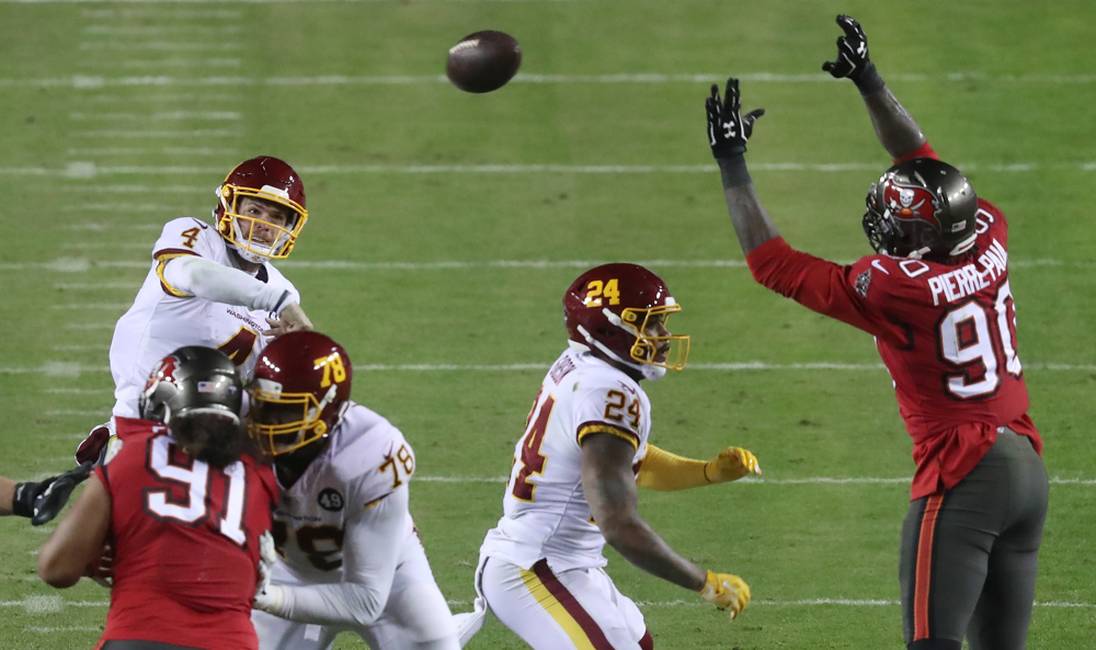 Taylor Heinicke no cree ganarle la titularidad a Carson Wentz en Commanders