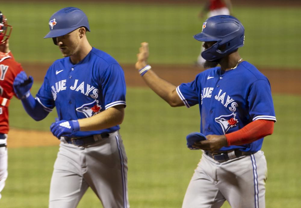 Teoscar Hernández levanta su juego en el mejor momento para los Azulejos