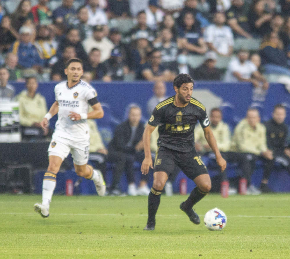 Los Angeles FC celebra con un triunfo la renovación de Vela y la llegada de Bale