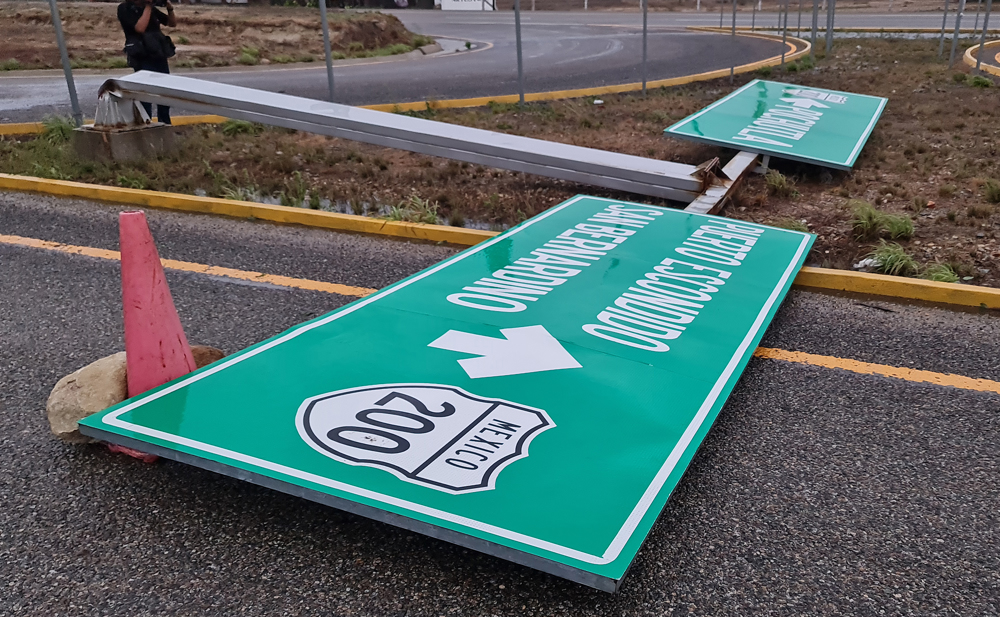 11 muertos y 33 desaparecidos por huracán Agatha en el sur de México