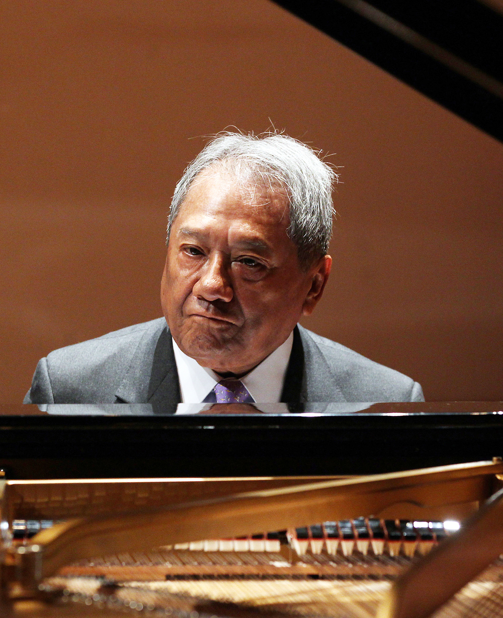 Subastan primer NFT de Armando Manzanero en más de 12.000 dólares