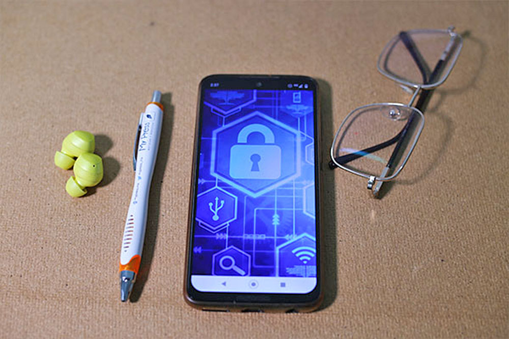 ¿Es posible hackear un teléfono apagado? Esto dicen los expertos en ciberseguridad