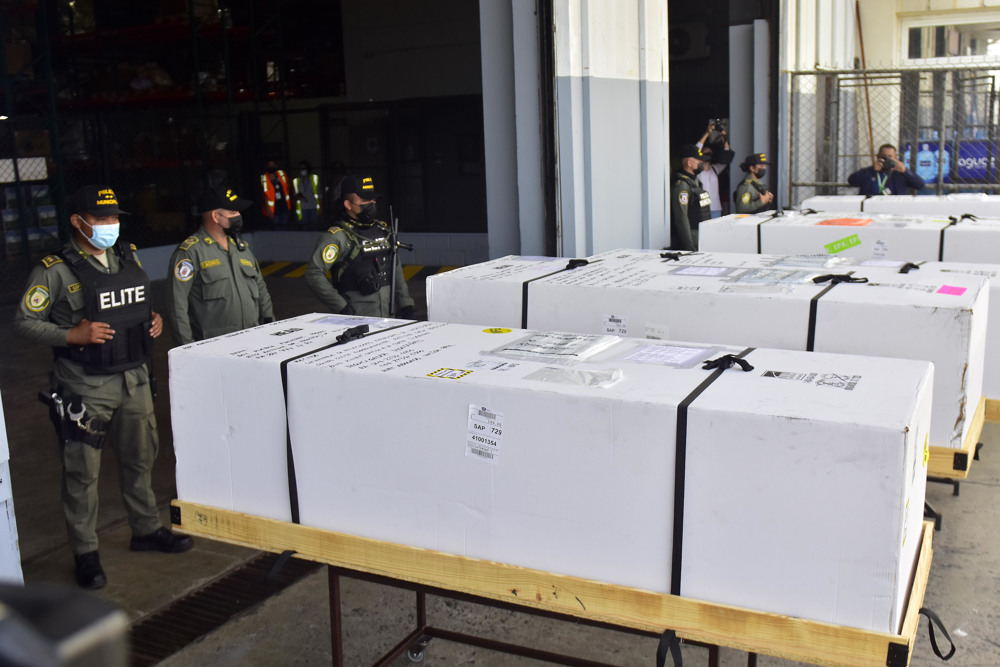 Honduras repatría cuerpos de seis migrantes fallecidos en tráiler en Texas