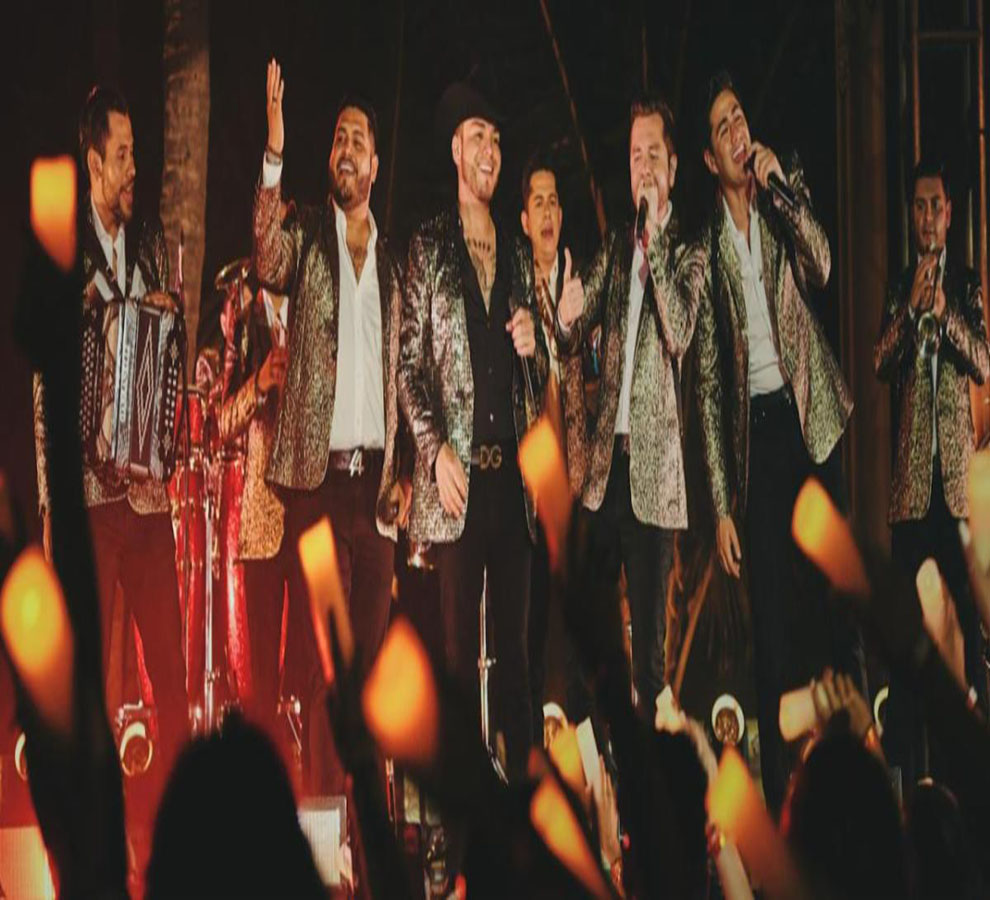 La Adictiva llegó a los Premios Juventud por primera vez con la presentación de su tema “Eso es la riqueza” junto a Lenin Ramírez desde Puerto Rico