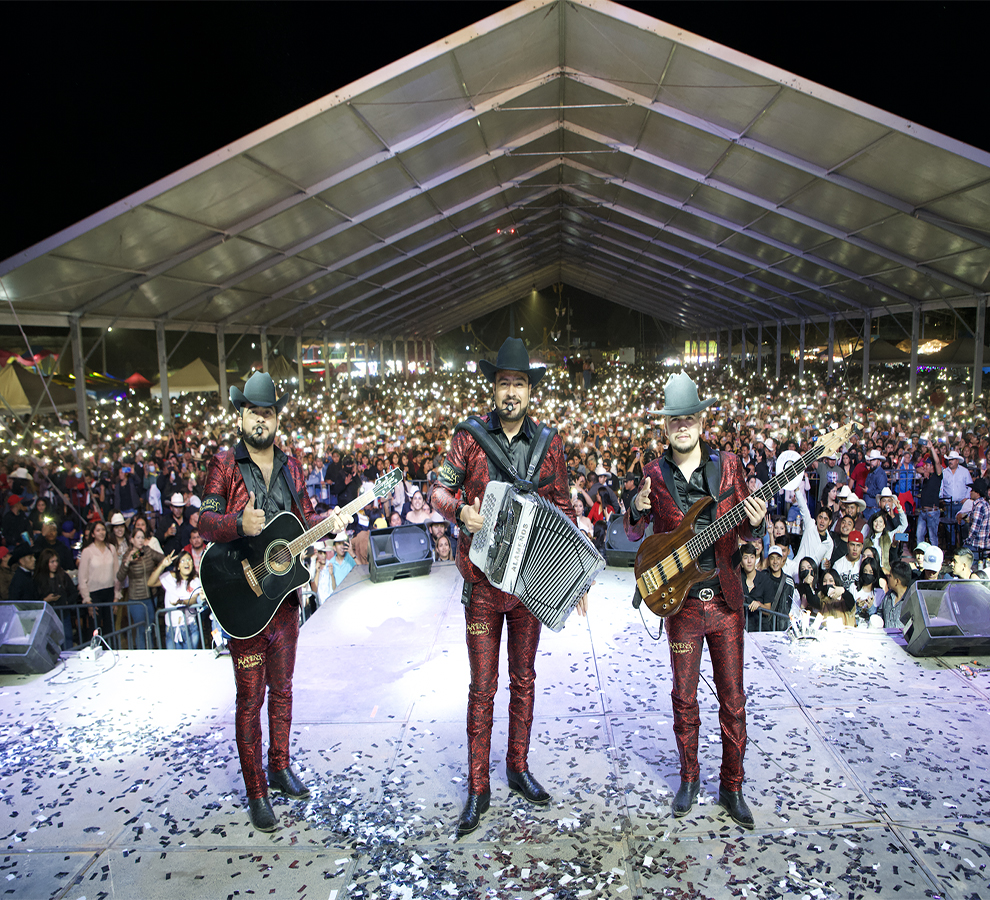 LOS ALAMEÑOS DE LA SIERRA AGOTAN EL NÚMERO DE EXPECTADORES EN SU CONCIERTO EN AUSTIN TEXAS