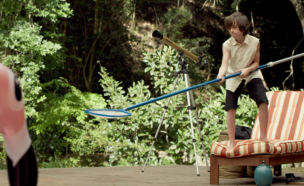 Director mexicano Arcadi Palerm reinventa el duelo en “Oliverio y la piscina”